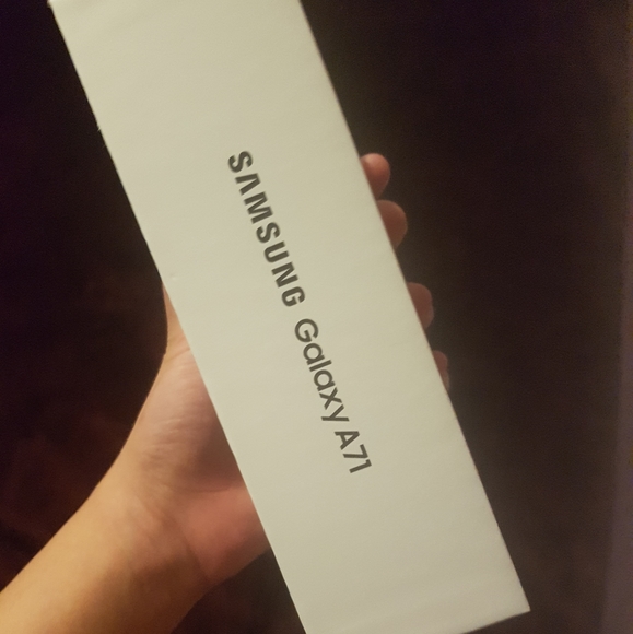 Samsung A71 - Picture 2 of 7